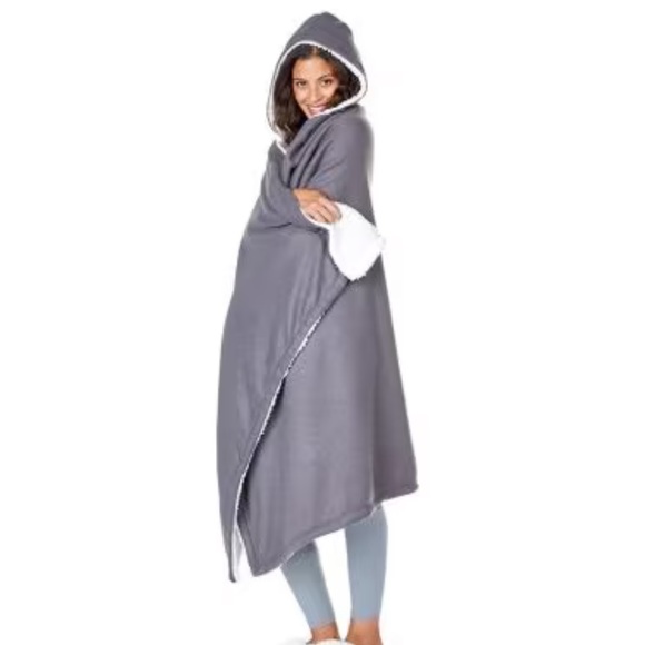 The Lakeside Collection Hooded Fleece & Sherpa Lined Wearable Throw Blanket - Picture 2 of 11